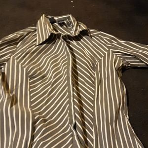 Dressy stretch shirt shipping $2